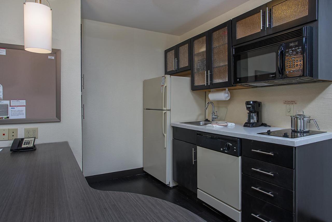 Candlewood Suites Louisville Airport By Ihg Dış mekan fotoğraf
